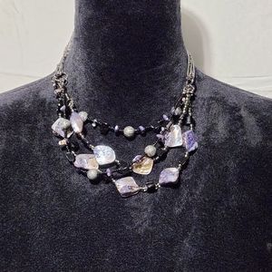 🐚Beautiful Genuine Shell Necklace NWT💜